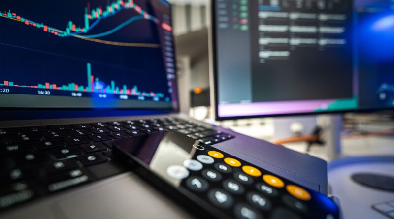 Resultados financeiros e gráficos do mercado de ações